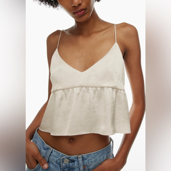 Aritzia Tops - ARITZIA LITTLE MOON lover camisole birch size medium vneck crop tank top